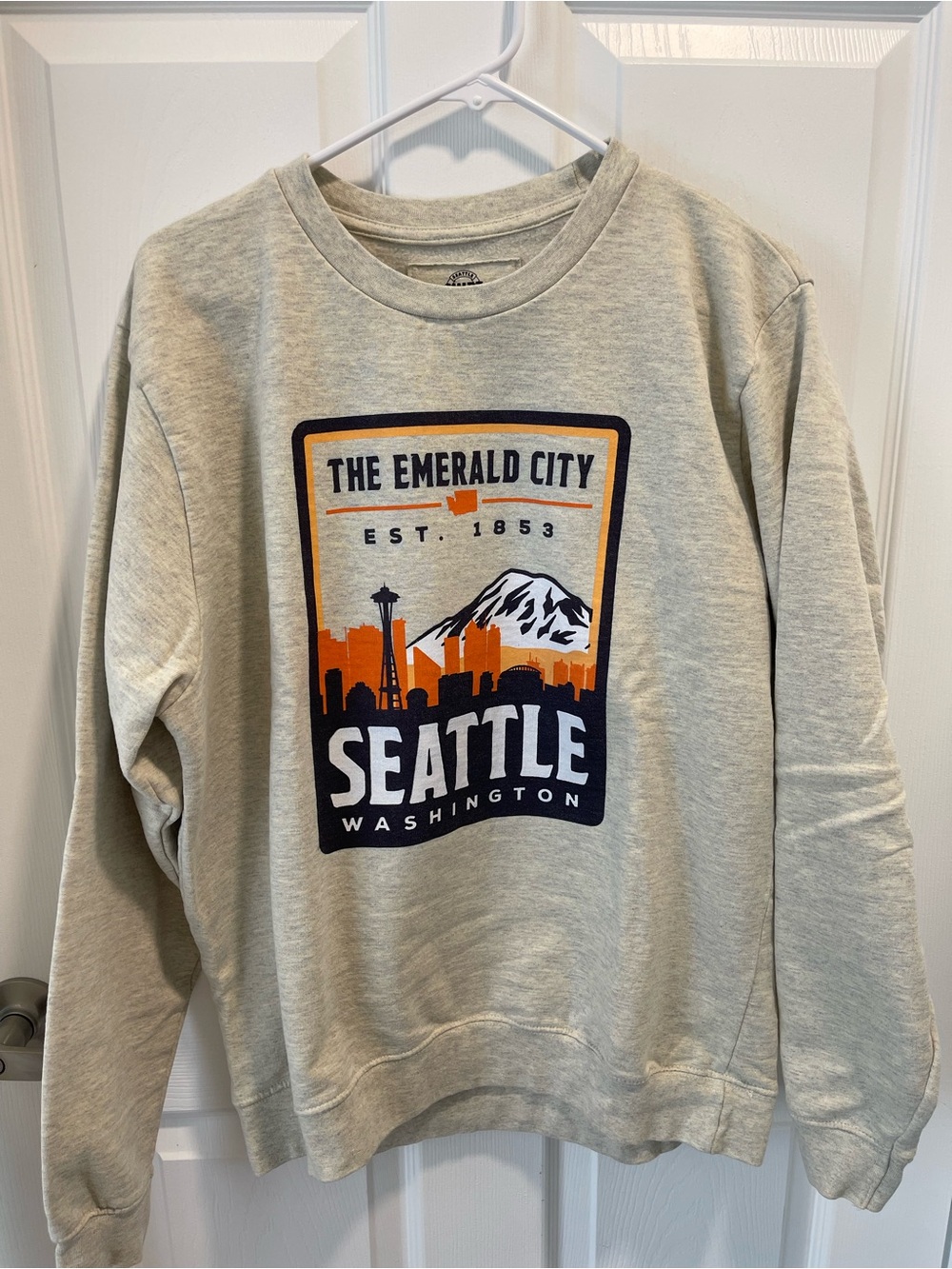 Seattle 'The Emerald City' Crewneck Sweatshirt - Light Gray
